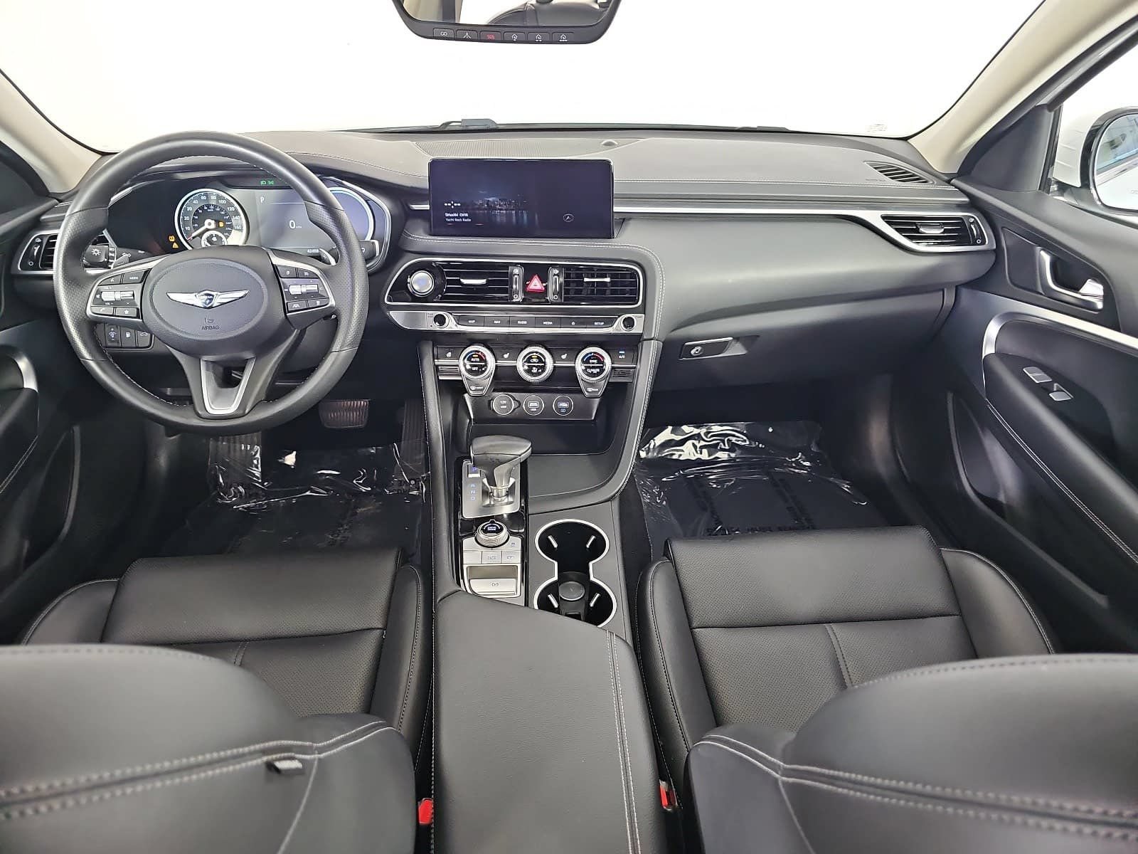 Used 2023 Genesis G70 2.0T AWD/4WD image 11