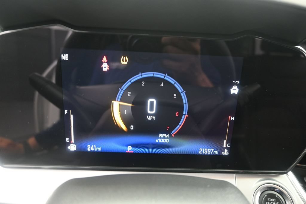 Used 2025 Chevrolet Trax LT FWD image 12
