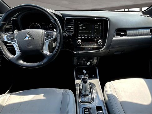 Used 2022 Mitsubishi Outlander SEL image 17