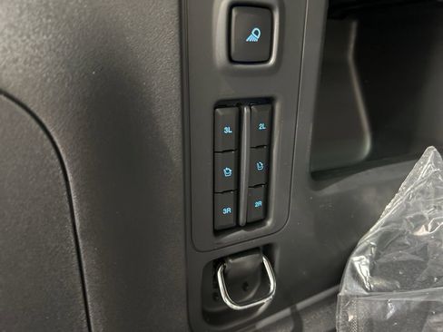 New 2025 Ford Expedition Max Platinum w/ Stealth Performance Package image 34