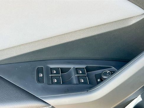 New 2026 Volkswagen Jetta SE FWD image 17