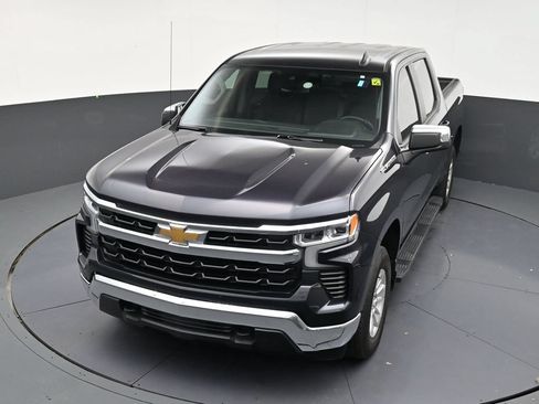 Used 2023 Chevrolet Silverado 1500 LT AWD/4WD image 19