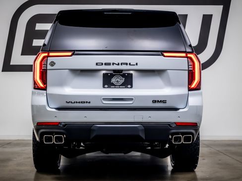 Used 2026 GMC Yukon Denali Ultimate AWD/4WD image 10