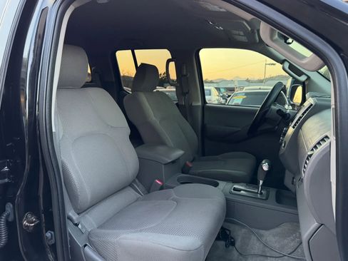 Used 2014 Nissan Frontier SV w/ SV Value Truck Package RWD image 21