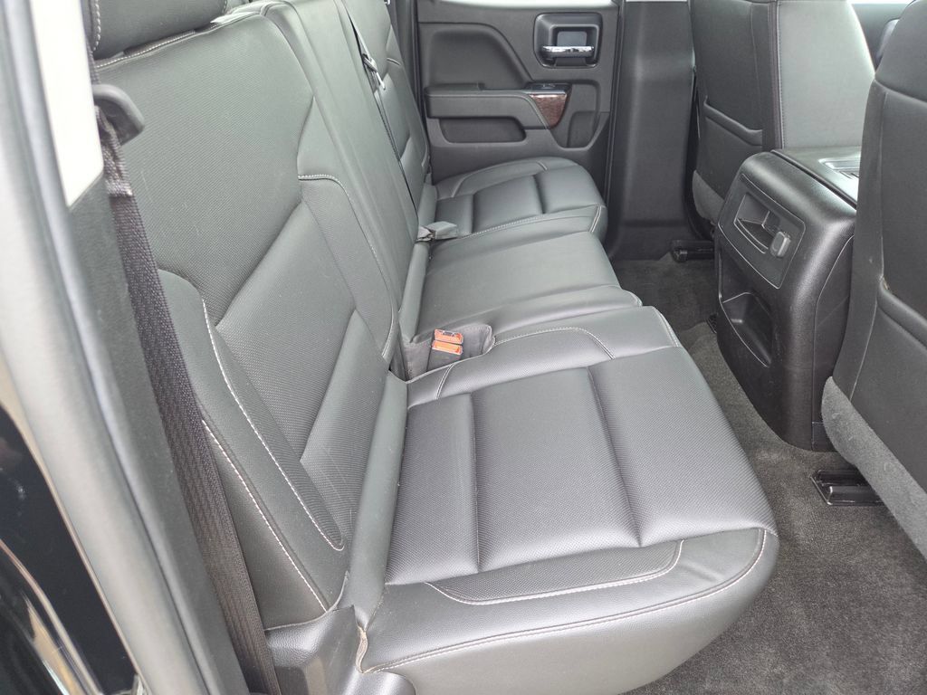 Used 2018 GMC Sierra 2500 SLT w/ Snow Plow Prep Package AWD/4WD image 6