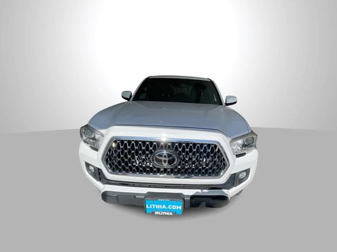 Used 2019 Toyota Tacoma TRD Off-Road AWD/4WD image 3