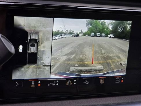 Used 2024 GMC Sierra 2500 Denali w/ Denali Reserve Package AWD/4WD image 7