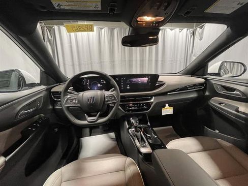 New 2025 Buick Envista Avenir image 21