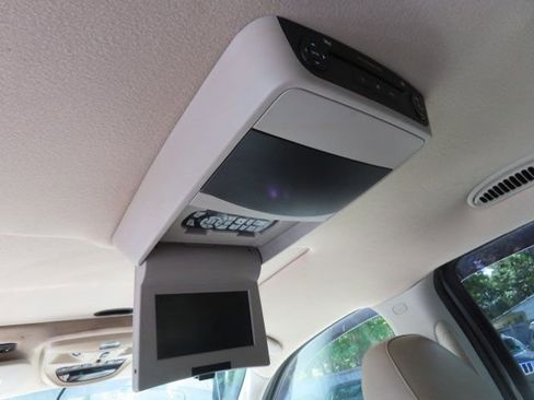 Used 2007 Chrysler Aspen Limited image 17