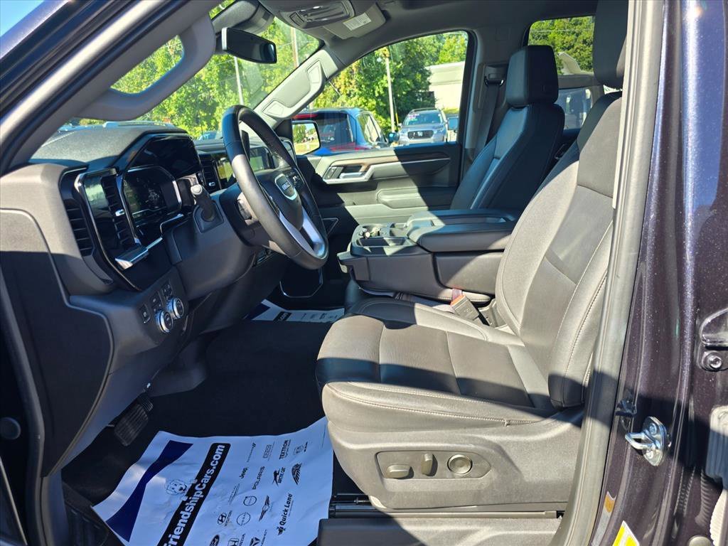 Used 2025 GMC Sierra 1500 SLT AWD/4WD image 9