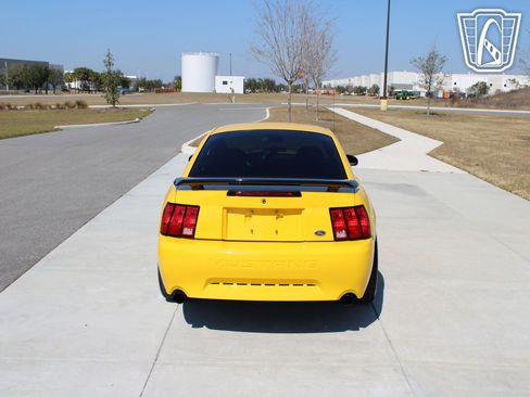 Used 2004 Ford Mustang Mach 1 image 12