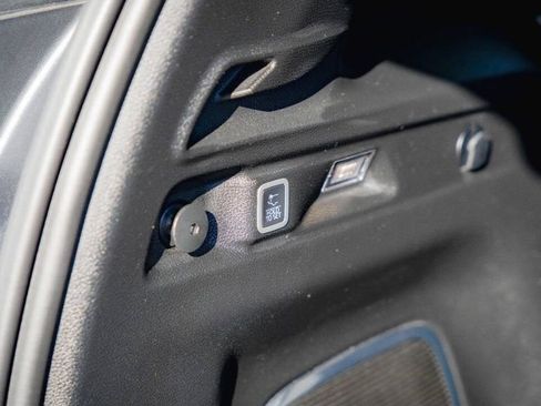 Used 2021 Jeep Grand Cherokee L Limited image 15