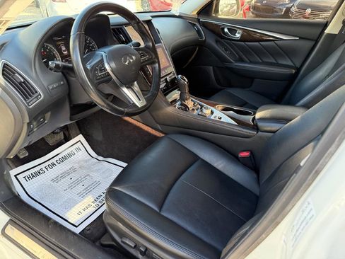Used 2018 INFINITI Q50 Luxe w/ Essential Package (3.0T Luxe) image 9