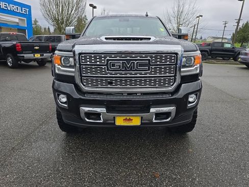 Certified 2019 GMC Sierra 2500 Denali image 9