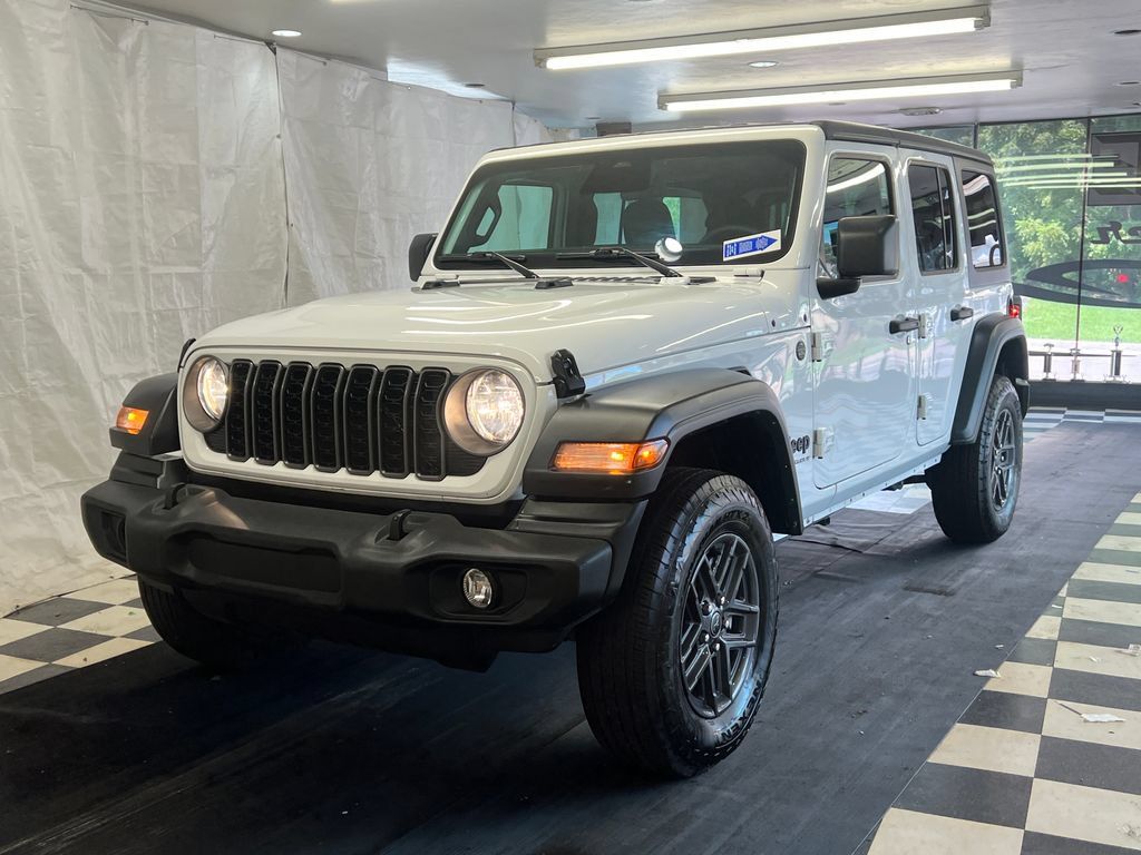 Used 2025 Jeep Wrangler Unlimited Sport AWD/4WD image 3