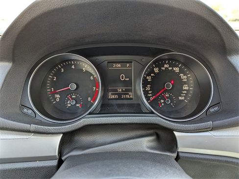 Used 2016 Volkswagen Passat 1.8T S image 36