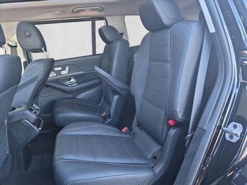 Used 2023 Mercedes-Benz GLS 580 4MATIC image 21