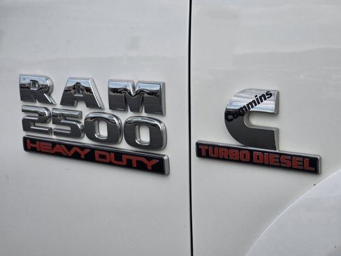 Used 2018 RAM 2500 Laramie w/ Cold Weather Group image 28