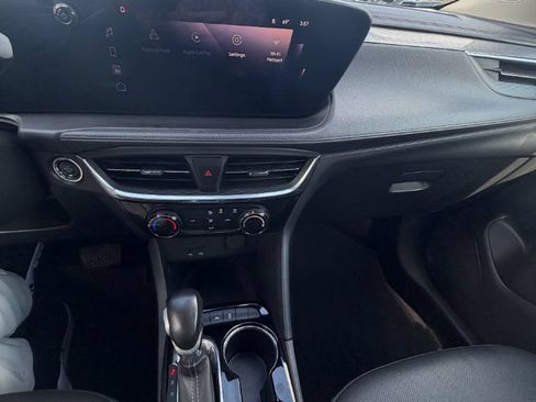 Used 2024 Buick Encore GX Sport Touring FWD image 11