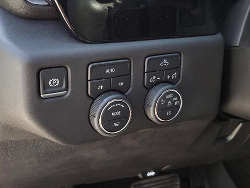 Used 2025 Chevrolet Silverado 1500 RST w/ Protection Package AWD/4WD image 18
