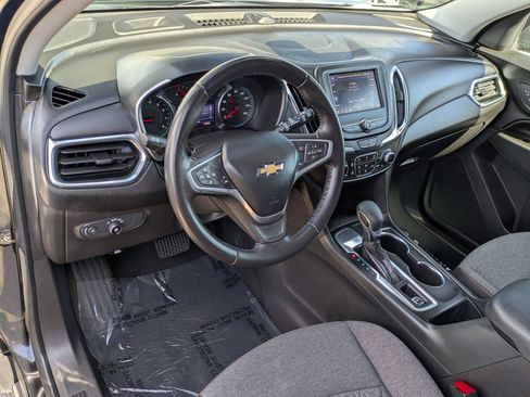 Used 2022 Chevrolet Equinox LT image 12