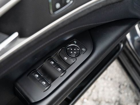 Used 2020 Lincoln MKZ image 17