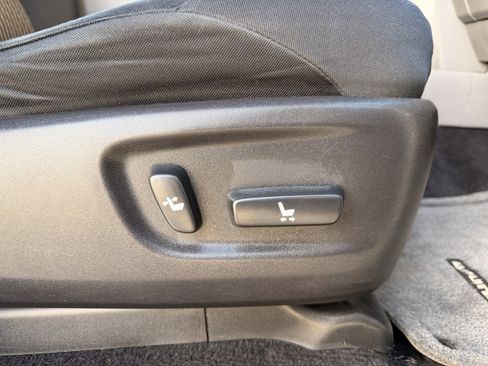 Used 2012 Toyota 4Runner SR5 w/ Convenience Pkg image 39