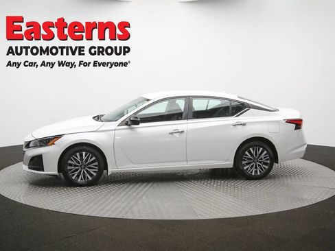 Used 2023 Nissan Altima 2.5 SV AWD/4WD image 44