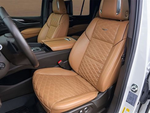 Certified 2021 Cadillac Escalade Sport w/ Driver Assist Tech Package image 7