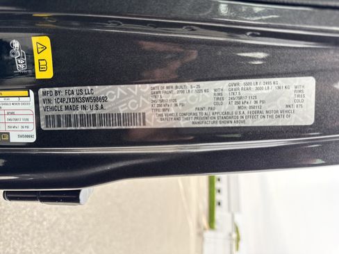 Used 2025 Jeep Wrangler Sport S image 32