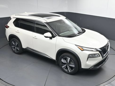 Certified 2023 Nissan Rogue SL w/ SL Premium Package AWD/4WD image 35