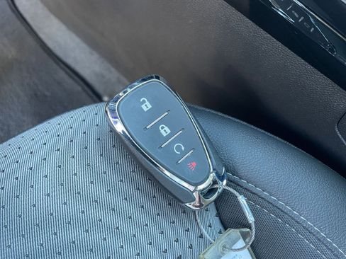 Used 2025 Chevrolet Trax LT image 22