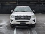 Used 2018 Ford Explorer XLT w/ Equipment Group 202A image 3