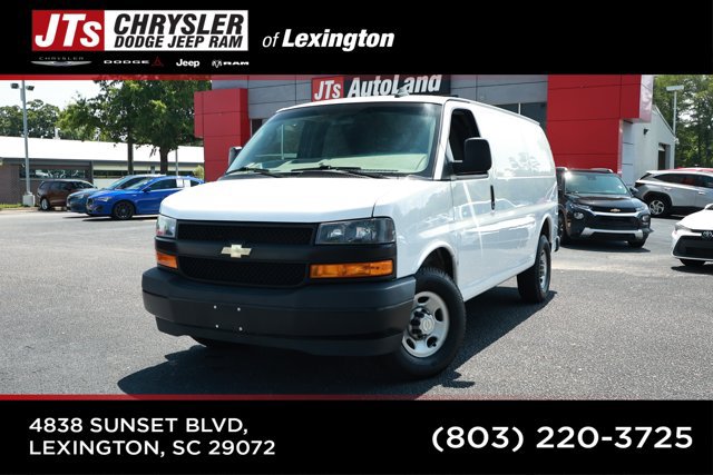 Used 2021 Chevrolet Express 2500 RWD image 1