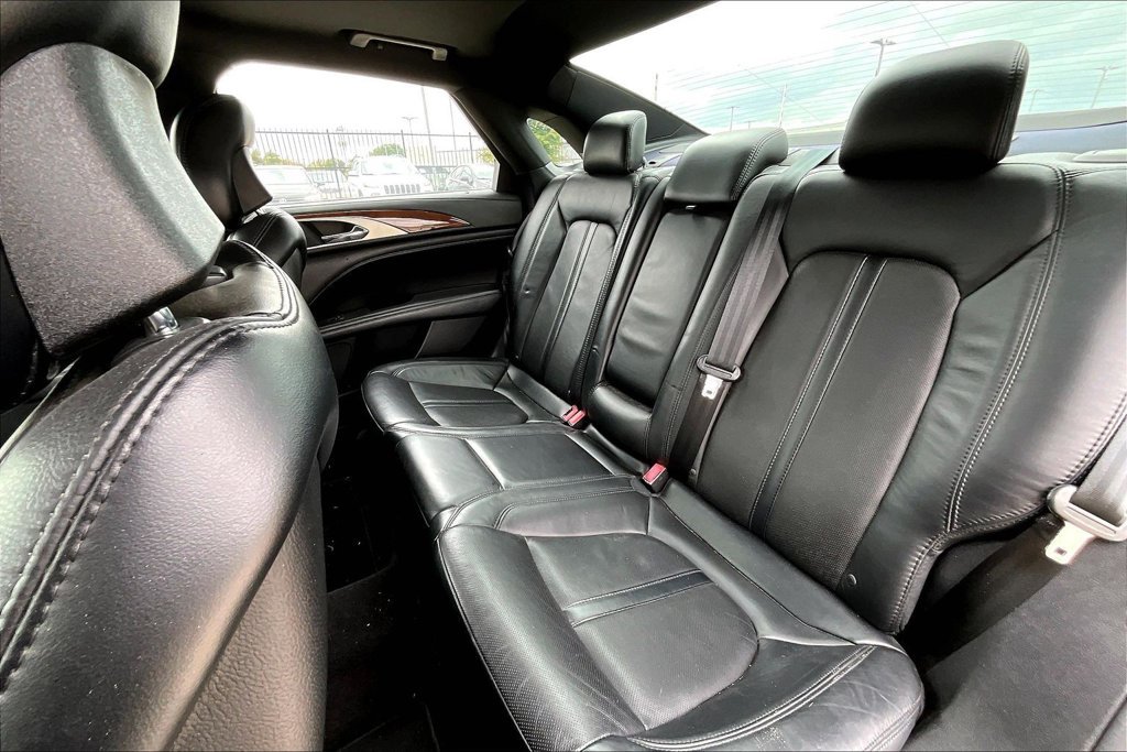 Used 2017 Lincoln MKZ Reserve FWD image 31