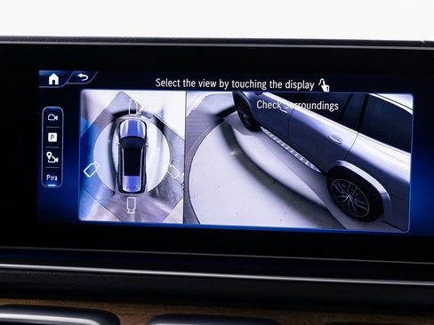 Used 2025 Mercedes-Benz GLS 450 4MATIC image 23