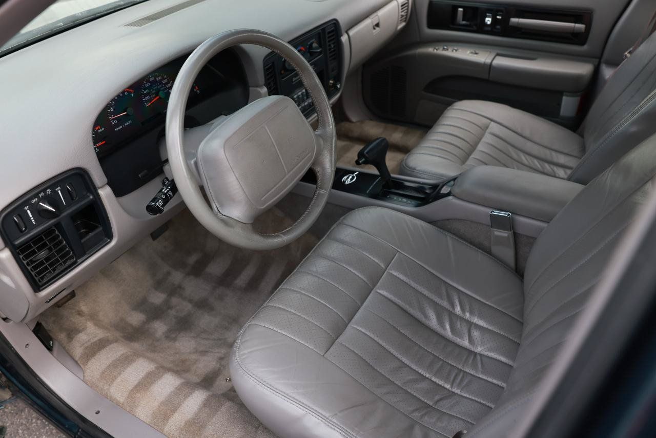 Used 1996 Chevrolet Caprice SS RWD image 4