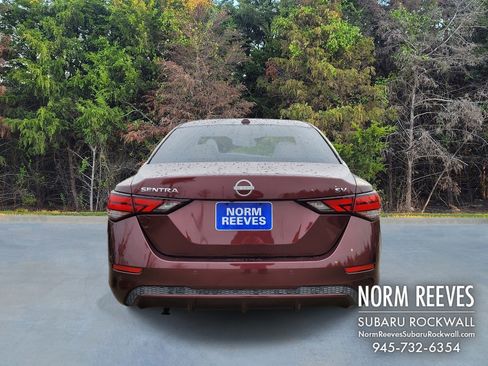 Used 2024 Nissan Sentra SV w/ SV Premium Package image 18
