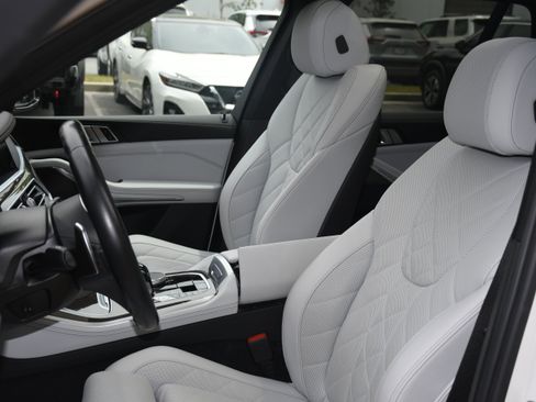 Used 2023 BMW X5 sDrive40i w/ M Sport Package RWD image 13