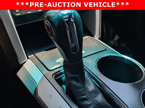 Used 2013 Ford Explorer XLT image 34