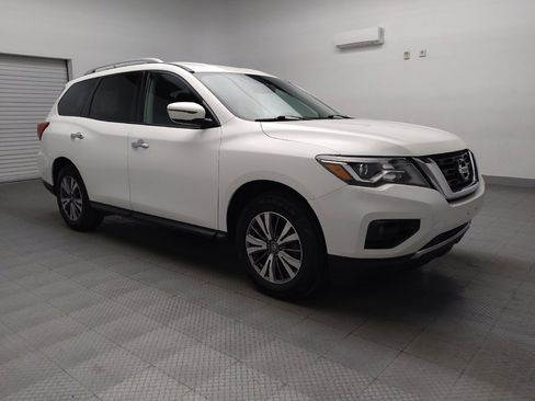 Used 2018 Nissan Pathfinder SV AWD/4WD image 13