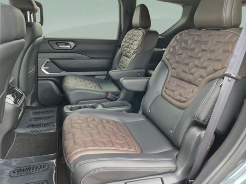 New 2026 Nissan Armada Platinum RWD image 19