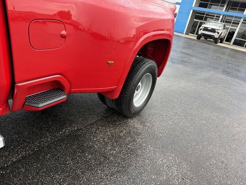 Used 2021 Chevrolet Silverado 3500 W/T w/ WT Convenience Package AWD/4WD image 10