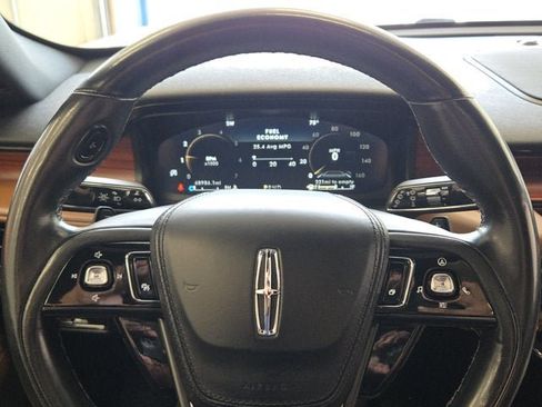 Used 2022 Lincoln Aviator Reserve AWD/4WD image 28
