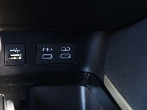 Used 2025 Toyota Camry LE image 28