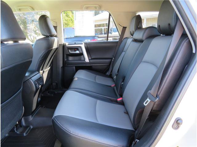 Used 2022 Toyota 4Runner SR5 Premium AWD/4WD image 4