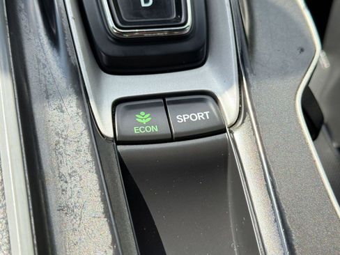 Used 2020 Honda Accord Sport image 17