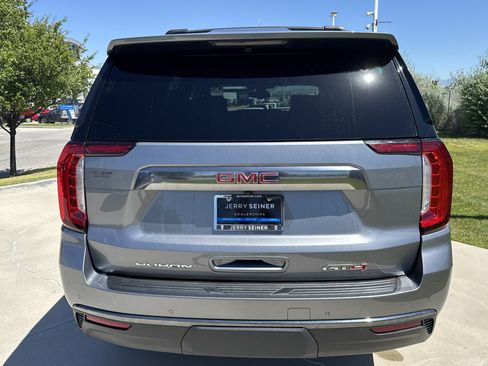 Used 2021 GMC Yukon AT4 w/ AT4 Premium Plus Package AWD/4WD image 4