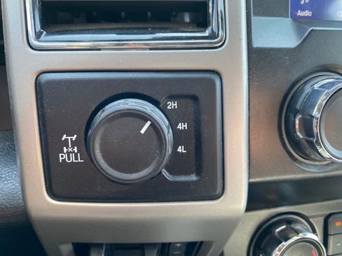 Used 2021 Ford F350 Lariat w/ Tremor Off-Road Package AWD/4WD image 17