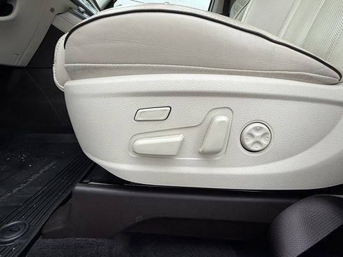 Certified 2021 Hyundai Palisade Calligraphy w/ Winter Package image 26